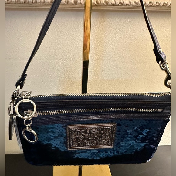 Coach XL Poppy Sequin Wristlet Sapphire Blue Bag Rare - Picture 4 of 7